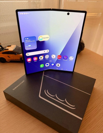 predam-samsung-galaxy-z-fold-7-12gb256gb-100bat-top-big-3