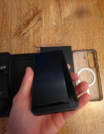 samsung-galaxy-s24-128gb-big-4