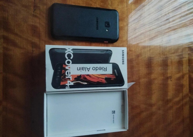 samsung-galaxy-s4-xcover-big-1