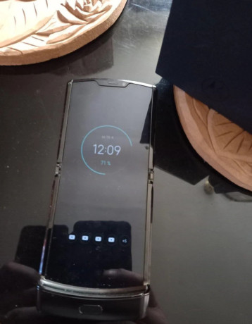 motorola-razr-big-4