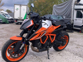ktm-1290-super-duke-r
