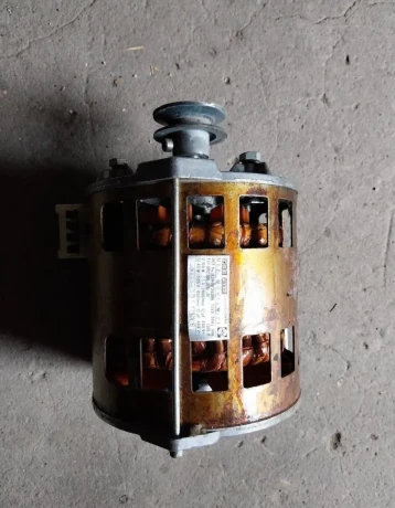 mez-mohelnice-elektromotor-do-pracky-220v-big-1