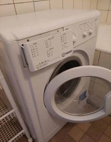 predam-pracku-indesit-big-1