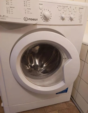 predam-pracku-indesit-big-2