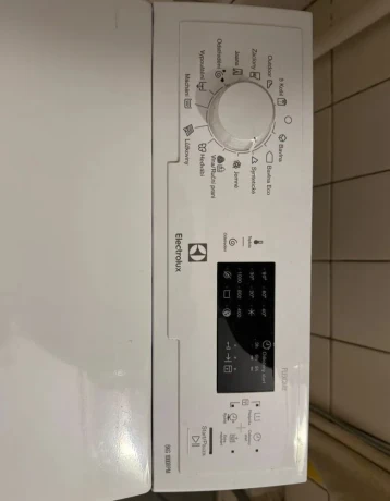 predam-pracku-znacky-electrolux-6kg-1000rpm-big-0