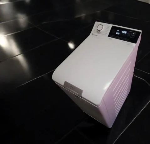 pracka-electrolux-big-1