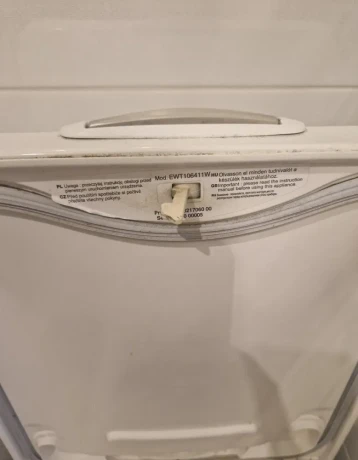 electrolux-vrchu-plnena-pracka-big-1