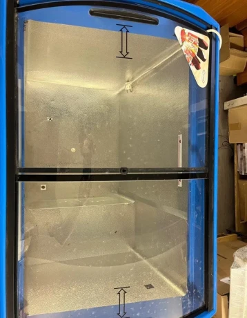 presklena-truhlicova-mraznicka-juka-m300s-display-freezer-big-2