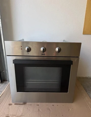 zanussi-vstavana-60tka-rura-big-0