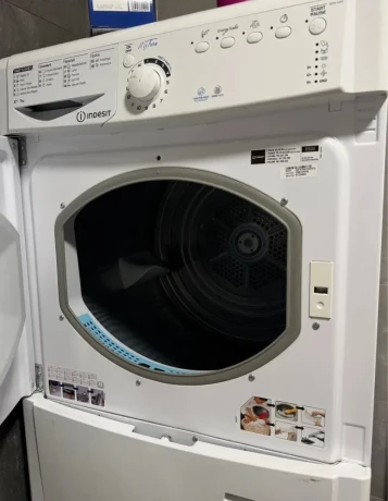 nefunkcna-susicka-indesit-na-opravu-nahradne-diely-big-0