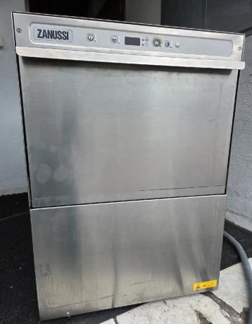 predam-umyvacku-riadu-zanussi-big-0
