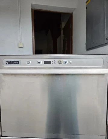 predam-umyvacku-riadu-zanussi-big-3