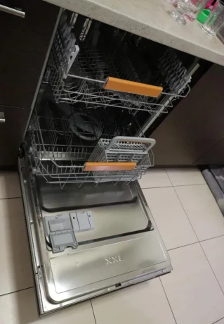vstavana-mycka-electrolux-xxl-60cm-big-1