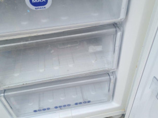 whirlpool-chladnicka-s-mraznickou-a