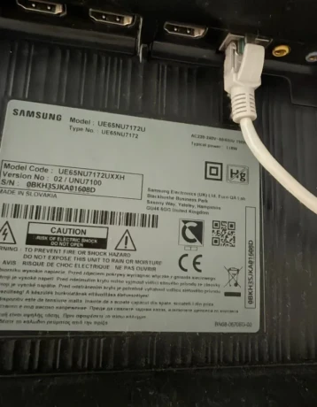 predam-na-nahradne-diely-tv-samsung-ue65nu7172u-big-1