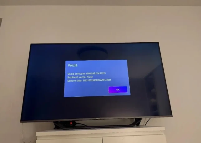 televizor-hisense-55a7gq-big-3