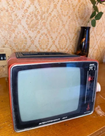 retro-televizor-big-0