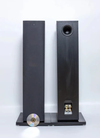 bowers-wilkins-684-big-2