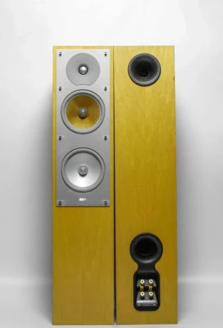 bowers-wilkins-cm-4-big-2