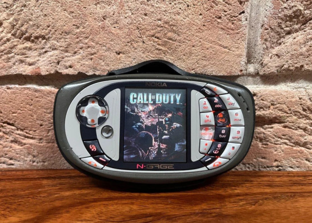 nokia-n-gage-qd-rocnik-2004-plnefunkcny-legendarny-mobil-big-1