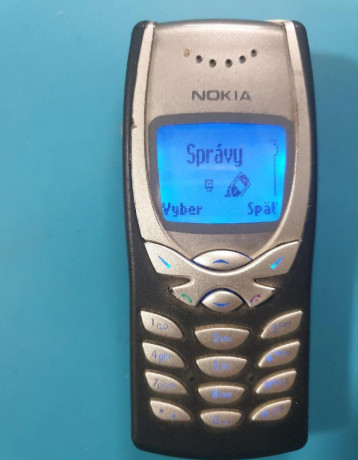 nokia-8210-big-1