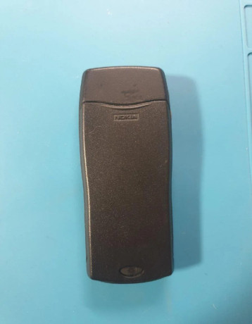 nokia-8210-big-3