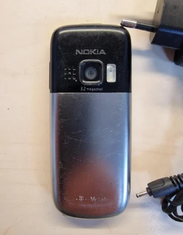 predam-nokiu-6303-sk-menu-neblokovana-big-2