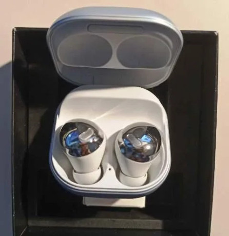 sluchatka-samsung-galaxy-buds-pro-big-1