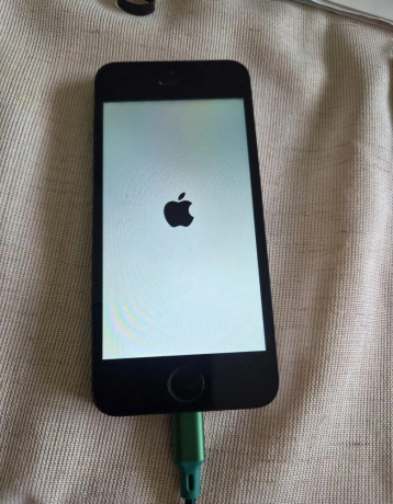 iphone-se-2016-na-suciastky-displej-ok-big-0
