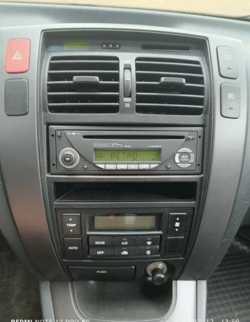 autoradio-hyundai-grundig-big-1