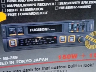 auto-radio-s-kazetovym-prehravacom