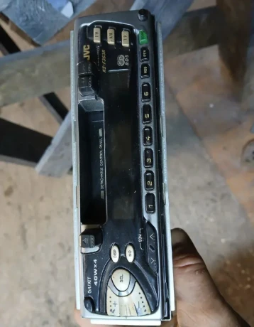 autoradio-jvc-big-0