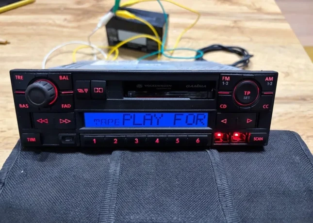 vw-gamma-v-s-aux-vstupom-big-0