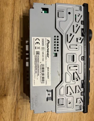 pioneer-mvh-s420bt-bluetoothusbaux-big-4