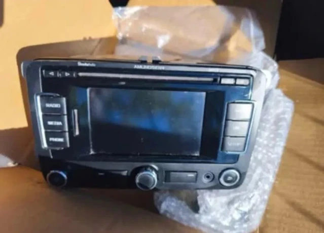 autoradio-skoda-amundsen-big-0