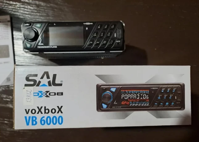 autoradio-big-0