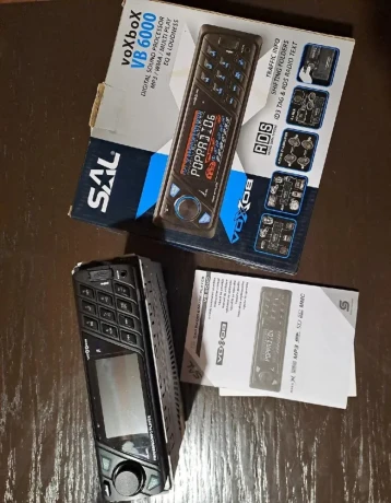 autoradio-big-2