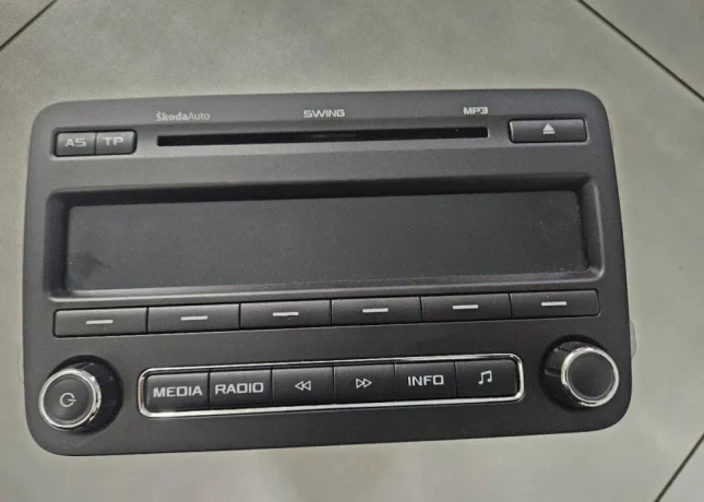 original-autoradio-skoda-swing-big-0