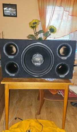 predam-komplet-hudbu-do-auta-big-1