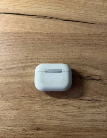 apple-airpods-pro-big-3