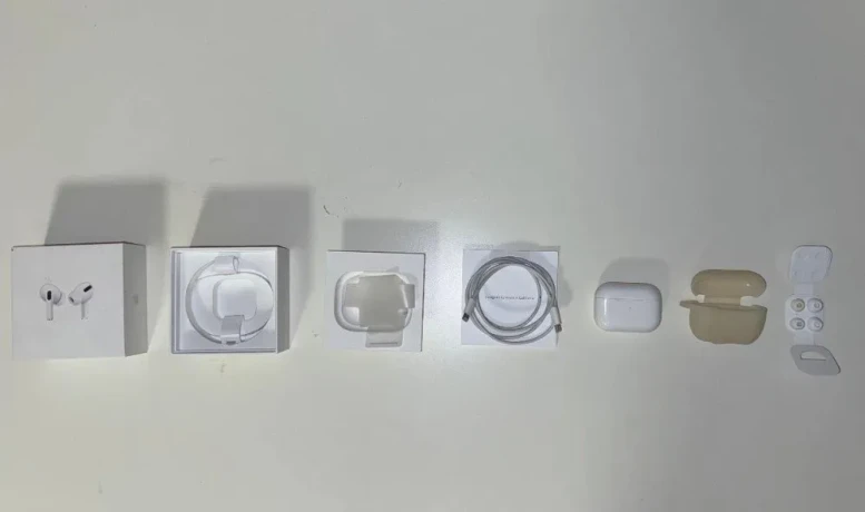 predam-airpods-pro-1gen-s-bezdrotovym-nabijanim-big-0