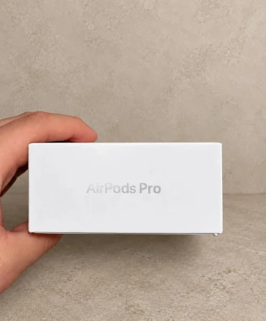 apple-airpods-pro-3-zaruka-big-3