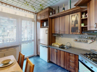 priestranny-3-izbovy-byt-na-predaj-na-slnecnej-ulici