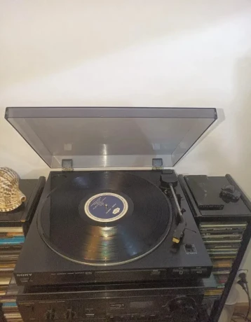 predam-gramofon-sony-ps-lx45-big-0