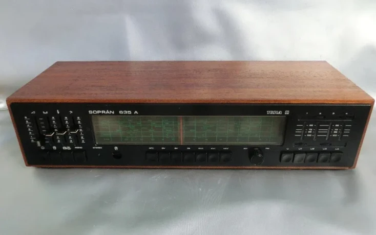 tesla-sopran-635a-retro-stereofonne-radio-big-0