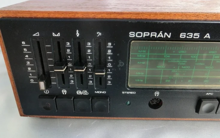 tesla-sopran-635a-retro-stereofonne-radio-big-2