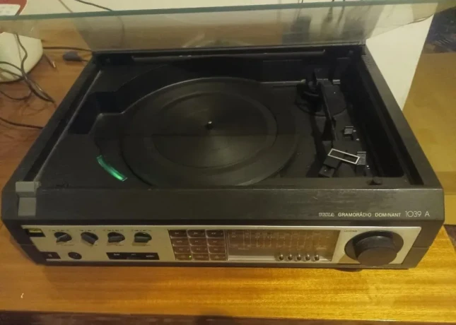 predam-gramoradio-tesla-big-0