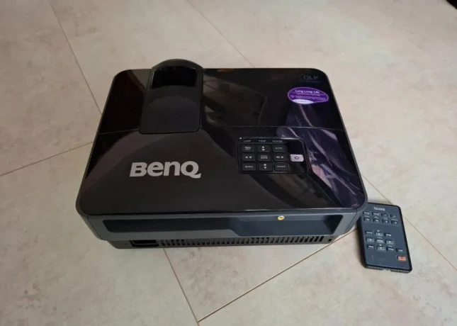 projektor-benq-ms500-big-1