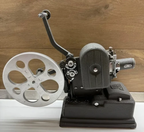 starozitna-premietacka-meopta-atas-kd5a-1950-big-0