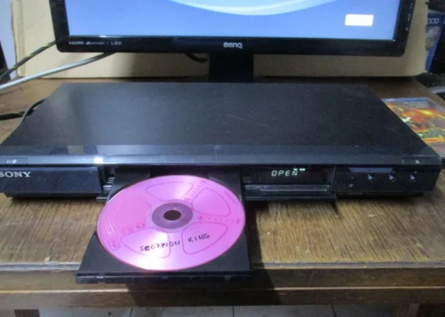 sony-bdp-s350-blu-ray-big-2